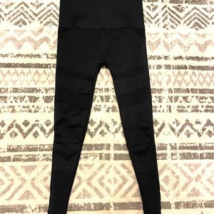 Belly Bandit Mother Tucker Compression Moto Leggings. Brand New/Size L